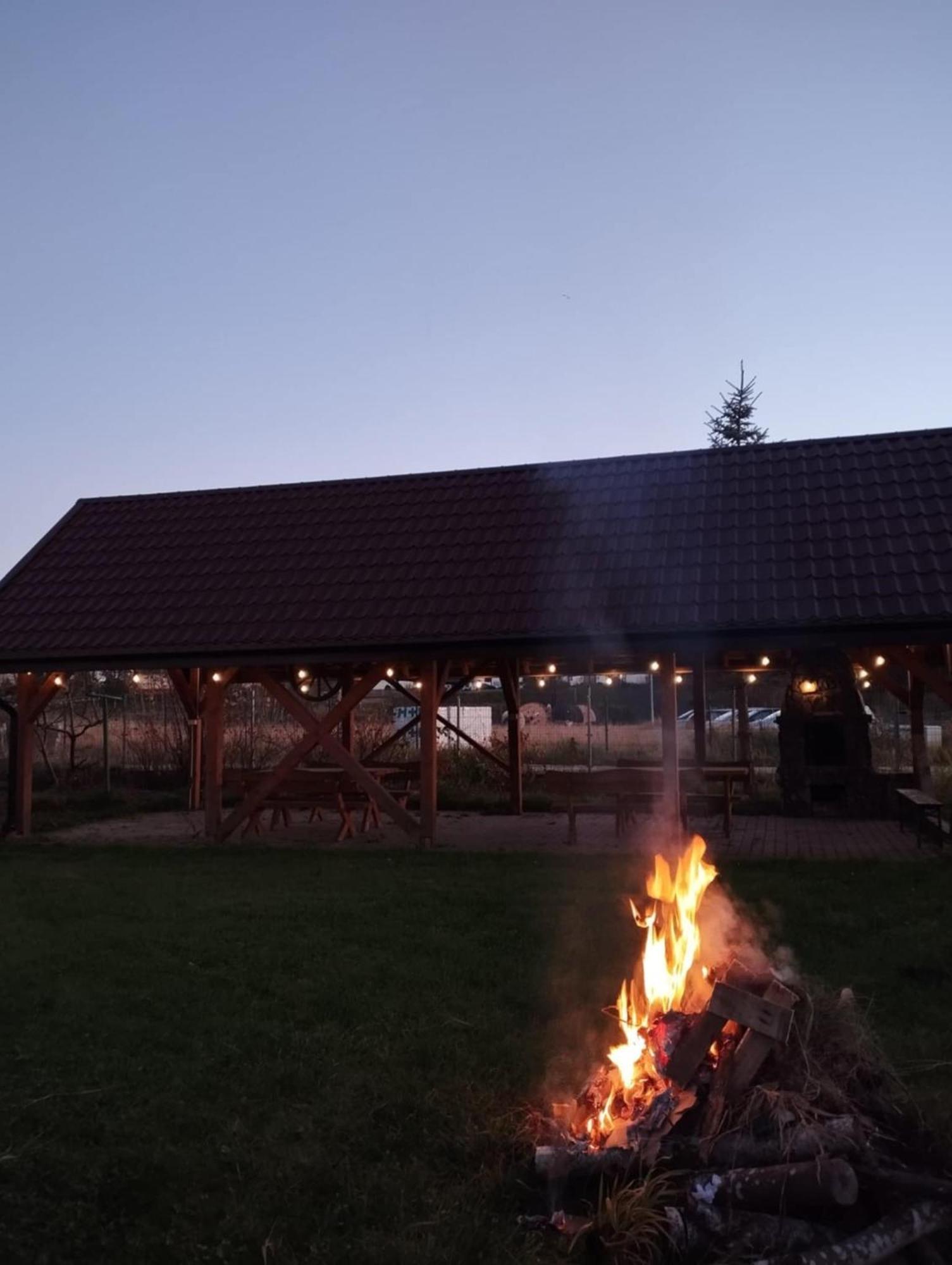 Grzybno Checz Goscinna- Pokoje,Sauna,Jacuzzi, Sala Konferencyjna מראה חיצוני תמונה